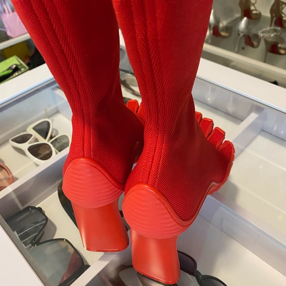 NEW LIMITED EDITION Balenciaga x Vibram Heeled Toe Shoes Extra RARE COLOR - Picture 4 of 5